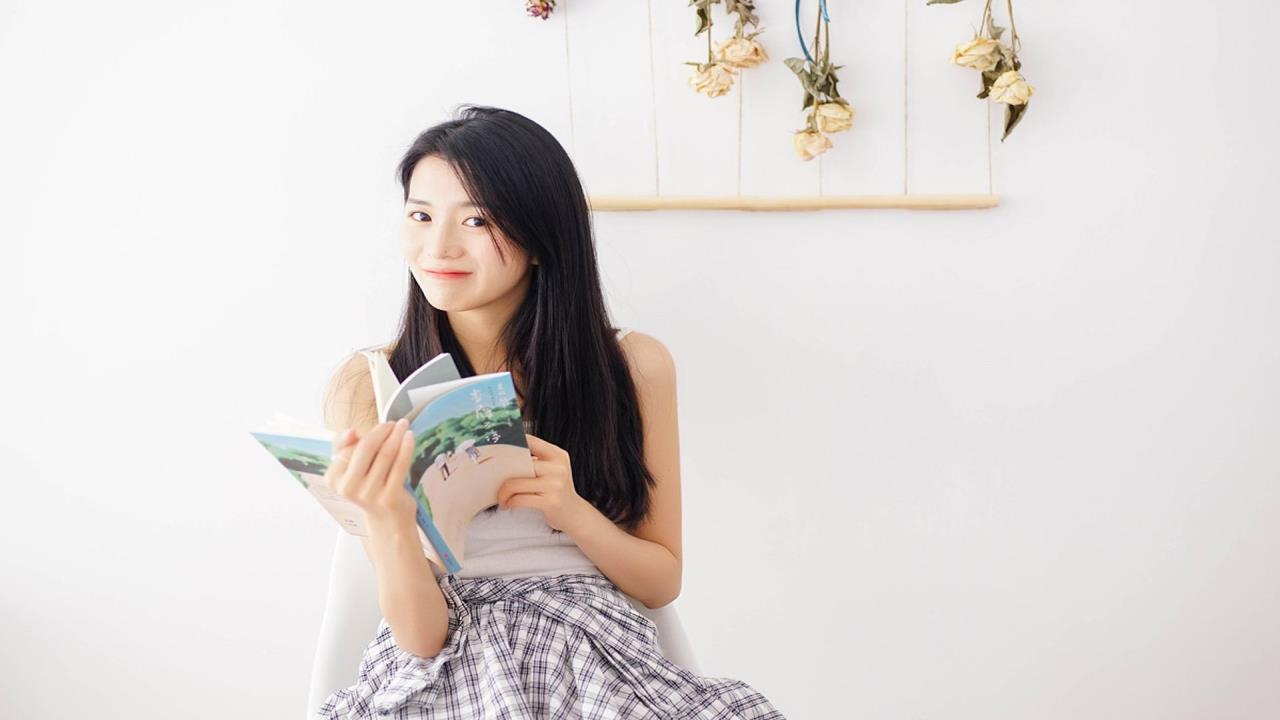 柔佳文楓素云雅君麗蓉:  從傳統文化到現代審美的藝術融合