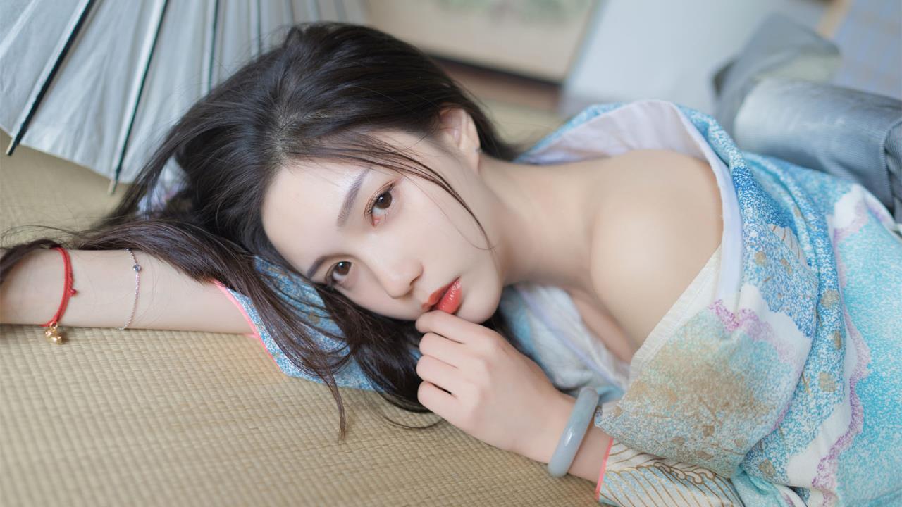愛島希里封面：揭秘隱藏在波光粼粼海面下的愛情故事